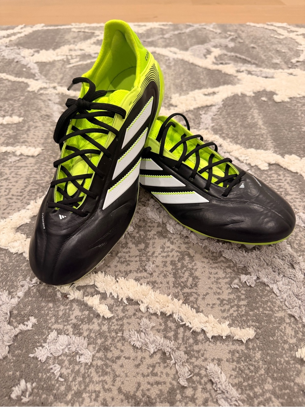 Adidas Men's Black & Neon green Copa pure 3